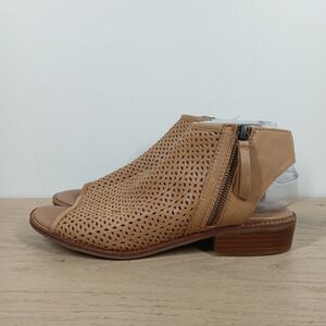 Sofft Booties Women 9.5 Tan Leather Peep Toe Perforated Zip Block Heel